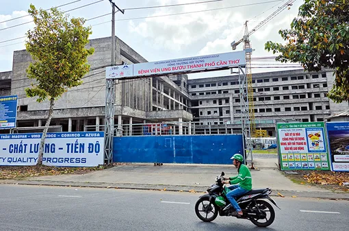 Tái khởi động các dự án, công trình trọng điểm