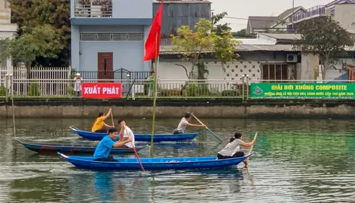 Giải bơi xuồng Composite hưởng ứng Lễ hội Văn hóa Sông nước Cần Thơ