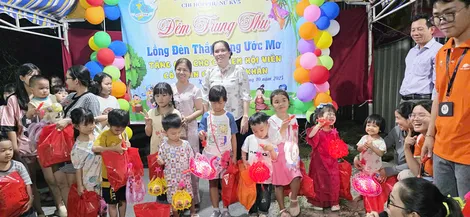 Học Bác, làm việc có lợi cho dân