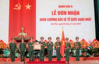 Quân khu 9 đón nhận Huân chương Bảo vệ Tổ quốc hạng Nhất