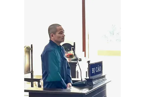 Dùng hung khí giải quyết mâu thuẫn với vợ, chồng lãnh án 8 năm tù