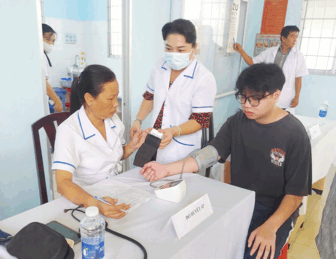 លើក​កម្ពស់​គុណ​ភាព​សុខាភិបាល​មូល​ដ្ឋាន​