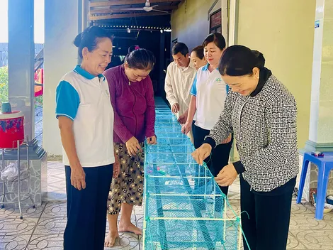 Phụ nữ Thới Hưng tham gia bảo vệ nền tảng tư tưởng của Đảng