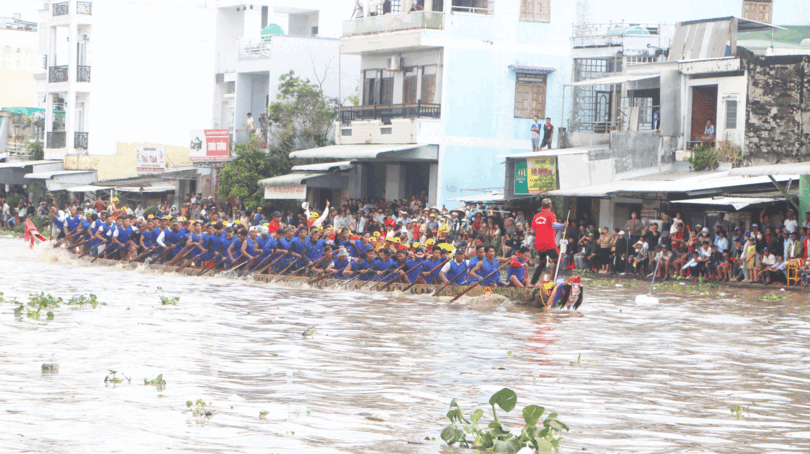 កា​ម៉ាវ អភិវឌ្ឍ​វិញ្ញាសា​ប្រ​ណាំង​ទូក​ ង