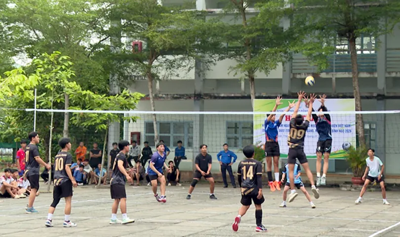 Hội thao chào mừng kỷ niệm 76 năm Ngày truyền thống học sinh, sinh viên Việt Nam