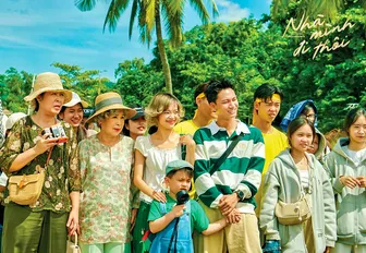 Phim “Nhà mình đi thôi” ra rạp mùng 10 Tết Bính Ngọ