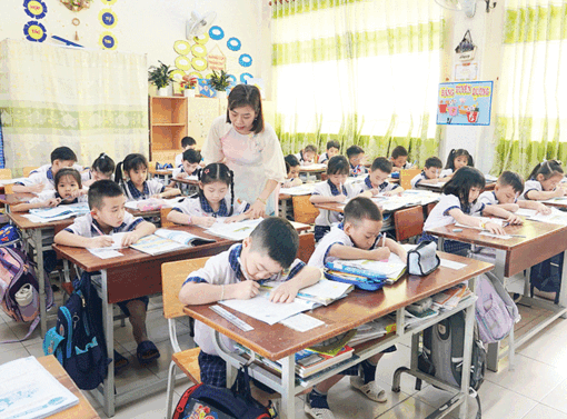 លើក​កម្ពស់​គុណ​ភាព​បង្រៀន​និង​រៀន​