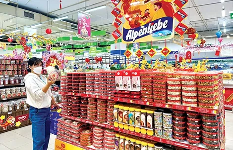 Đa dạng sản phẩm bánh kẹo Tết