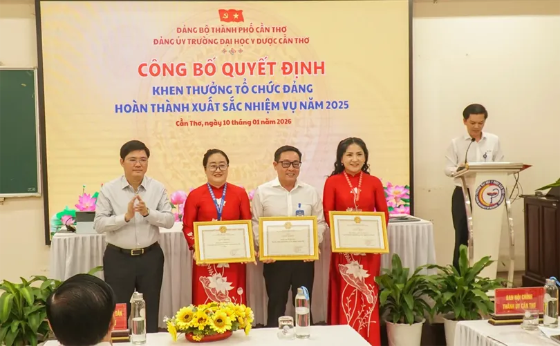 Đảng bộ Trường Đại học Y Dược Cần Thơ triển khai thực hiện hiệu quả nhiệm vụ chính trị