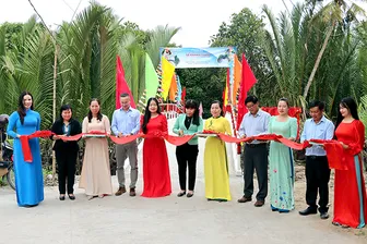 Khánh thành cầu Xẻo Muồng ở xã Phú Hữu và cầu Hai Liễn ở xã Vĩnh Viễn