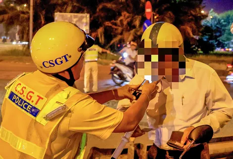 Quyết liệt xử lý vi phạm, thiết lập trật tự an toàn giao thông