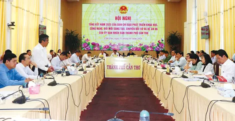 Phát triển khoa học công nghệ, đổi mới sáng tạo, chuyển đổi số và triển khai Đề án 06 lấy người dân, doanh nghiệp làm trung tâm phục vụ