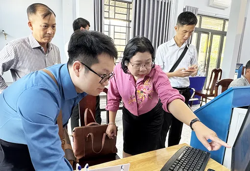 Hướng đến sự hài lòng của người dân