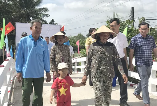 Xã hội hóa cầu giao thông nông thôn vì sự phát triển của địa phương