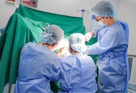Vinmec Cần Thơ phẫu thuật thành công ca sa sinh dục phức tạp ở bệnh nhân cao tuổi