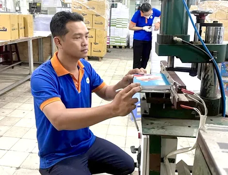 Các cấp Công đoàn thành phố: Thi đua lập thành tích chào mừng Đại hội Đảng