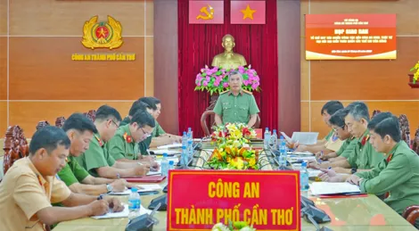 Giao ban Tổ Chỉ huy tác chiến công tác bảo đảm an ninh trật tự Đại hội đại biểu lần thứ XIV của Đảng