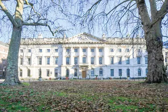 Trung Quốc sắp xây “siêu đại sứ quán” tại Anh