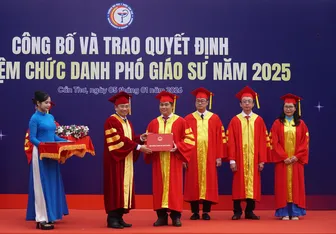 Trường Đại học Y Dược Cần Thơ thăng hạng mạnh trên VNUR