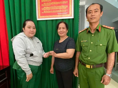 Nhặt được nhẫn vàng, trả người đánh rơi