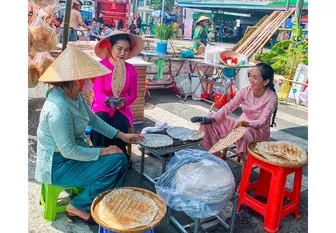 Đưa nghề truyền thống đến gần du khách