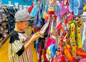 Sắm đồ chơi ngày Tết cho bé