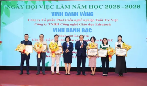 Hơn 2.200 sinh viên tham dự Ngày hội việc làm năm học 2025 - 2026
