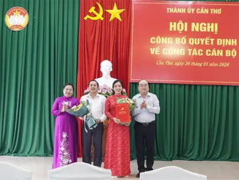 Ủy ban MTTQVN TP Cần Thơ công bố các quyết định về công tác cán bộ