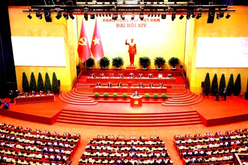 ចំ​ណុច​របត់បើ​ក​យុគ​សម័យ​អភិ​វឌ្ឍ​ន៍ថ្មី​របស់​វៀត​ណា​ម