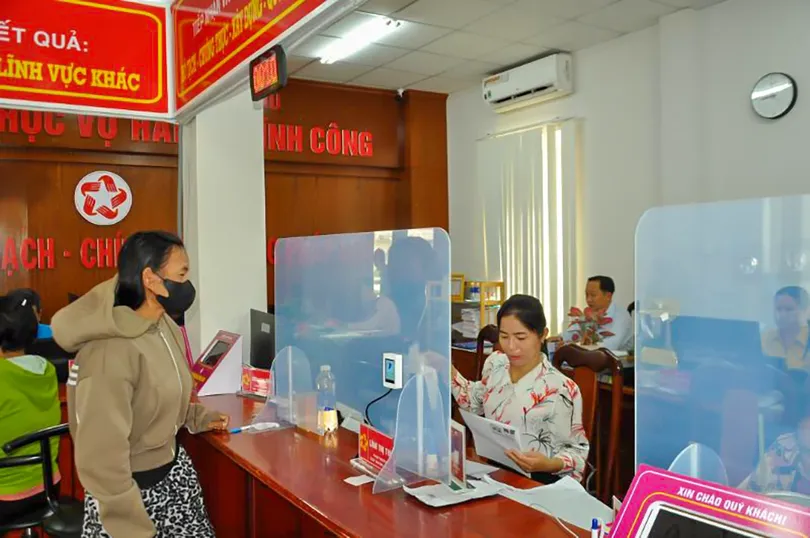 Xã Long Phú: 97,13% hồ sơ được tiếp nhận trực tuyến