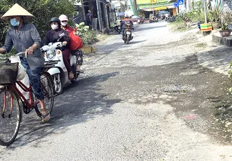 Đường Đoàn Thị Điểm xuống cấp, người dân bất an khi lưu thông