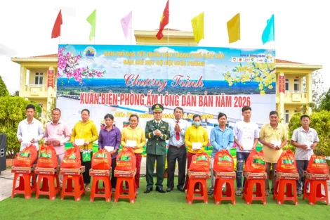 “Xuân biên phòng ấm lòng dân bản”