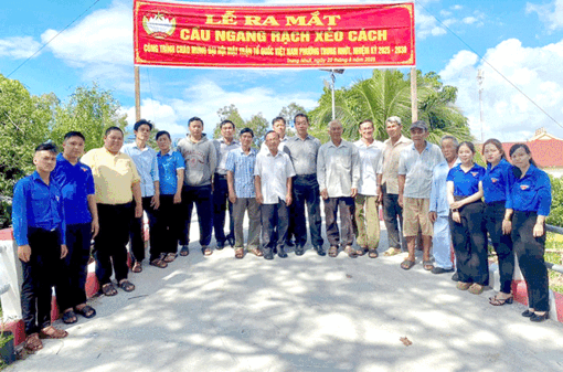 យុវវ័យទ្រុង​ញឹក រួម​កម្លាំង​កសាង​ភូមិ​ស្រុក