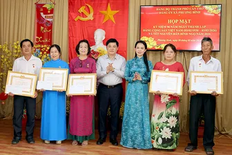 Xã Phương Bình họp mặt kỷ niệm 96 năm Ngày thành lập Đảng Cộng sản Việt Nam