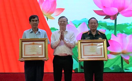 Sơ kết 20 năm tổ chức các hoạt động Tết Quân Dân tại TP Cần Thơ