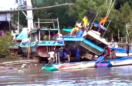 Cà Mau: Bị ghe đè tử vong khi đang sửa chữa