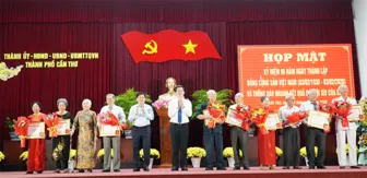 TP Cần Thơ họp mặt kỷ niệm 96 năm Ngày thành lập Đảng Cộng sản Việt Nam