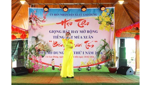 Khai mạc Tiếng hát mùa xuân giải “Bông bần tím” Cù Lao Dung
