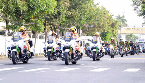 នគរបាលទីក្រុងកឹងធើ បានក្រសួងនគរបាលស្ងើចសរសើរក្នុងការប្រឆាំងនិងបង្ក្រាប​បទល្មើស