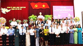 Họp mặt nhà khoa học, trí thức tiêu biểu dầu Xuân 2026