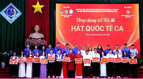 Đại học Cần Thơ thi hát Quốc tế ca