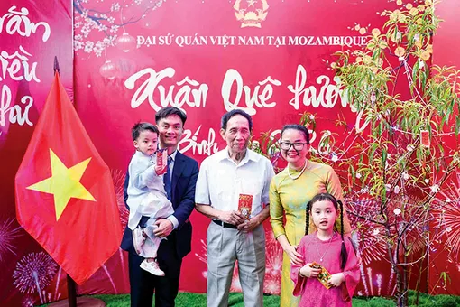 Xuân Bính Ngọ 2026: Sum vầy, đoàn kết và khát vọng vươn lên từ “Xuân quê hương” tại Mozambique