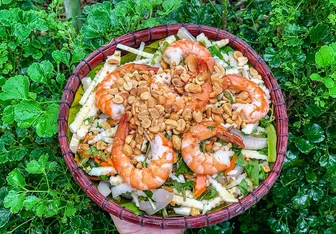 Gỏi củ hủ dừa - đặc sản miền Tây