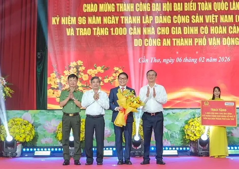 Công an TP Cần Thơ tổ chức Chương trình nghệ thuật chào mừng thành công Đại hội lần thứ XIV của Đảng