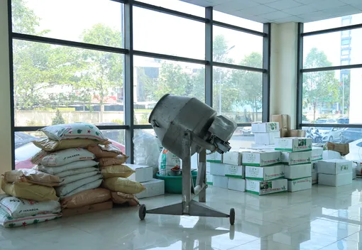 Triệt phá đường dây sản xuất phân bón giả quy mô lớn