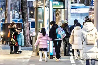 Áp lực thi cử bắt đầu từ... mẫu giáo