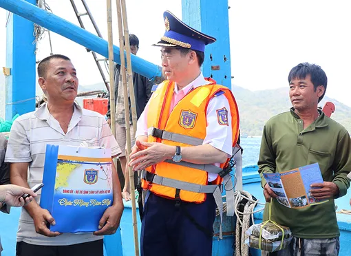 Quyết tâm tháo gỡ cảnh báo “Thẻ vàng” của EC