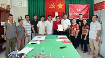 Thiết thực làm theo gương Bác