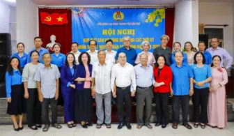 Họp mặt cán bộ Công đoàn qua các thời kỳ