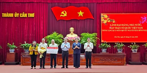 "Xuân đoàn kết - Tết sẻ chia": Dấu ấn đồng hành của Agribank cùng các chi nhánh tại TP Cần Thơ